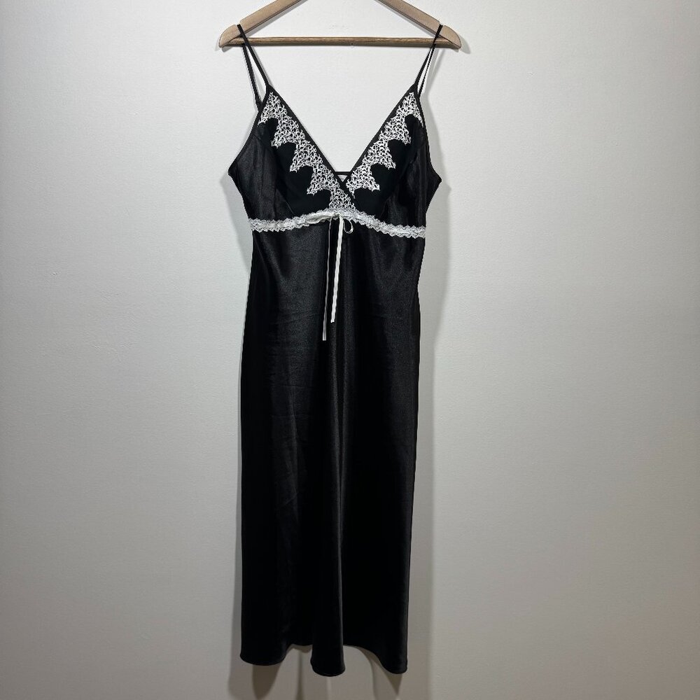 Delicates Black Lace Trim Slip Dress Night Gown Women's Size Large - Picture 1 of 5
